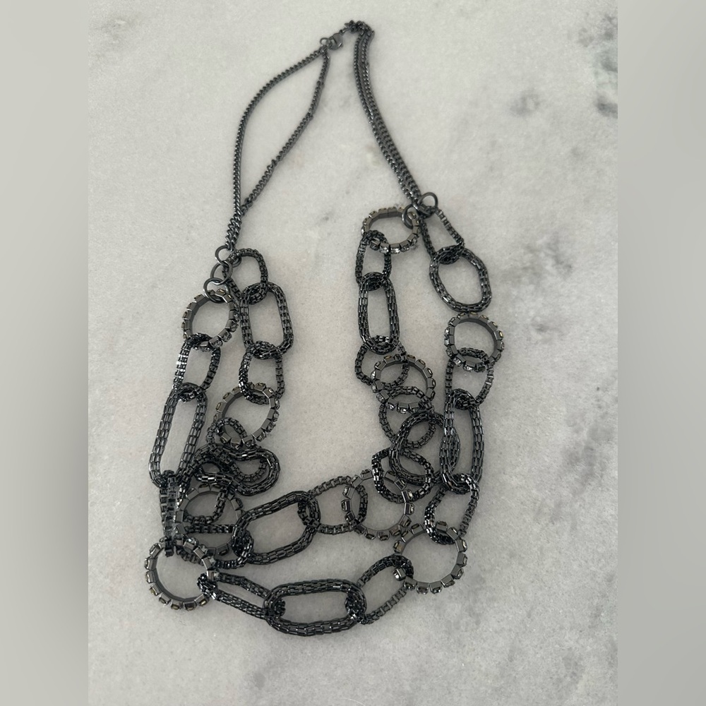 New BCBGMAXAZRIA gunmetal gray chain link necklace with rhinestones